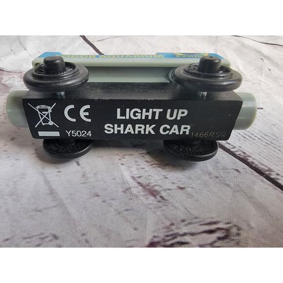 Thomas Wooden Railway Train Light Up Shark Car Sodor Aquarium Hammerhead Works - Picture 6 of 8